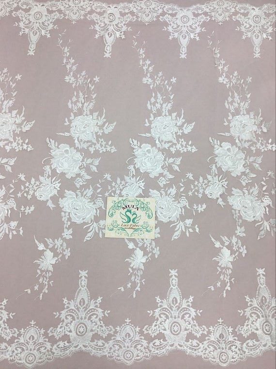 Une verge luxueux Embroidered.Floral Off White Lace Fabric.Wedding robe robe robe dentelle tissu Chantilly mariée dentelle b06829 Une verge luxueux Embroidered.Floral Off White Lace Fabric.Wedding robe robe robe dentelle tissu Chantilly mariée dentelle b06829