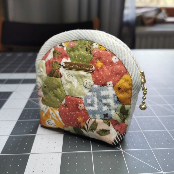 Porte monnaie /patchwork /fermeture éclair/cousu mains/pouch/trousse