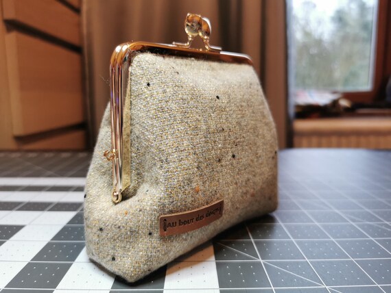 Woolen mat purse clearance