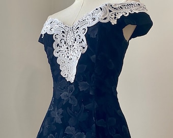 Zum Zum 1980s Black Velvet Dress | Black and White Lace Prom Party Dress