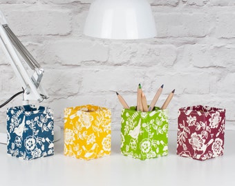 Recycled Hedgerow Design Pen Pot - covered in beautiful hand made Cotton Paper