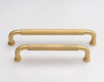 Massives Messing gebogene gekordelte Griffe & Knöpfe | Satin Messing Finish