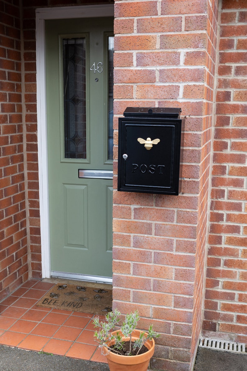 Brass bee Wall Mounted Post Box Mail Box with Bee Design Black and Gold Lockable Post Box with 2 Sets of Keys Brass bee image 4