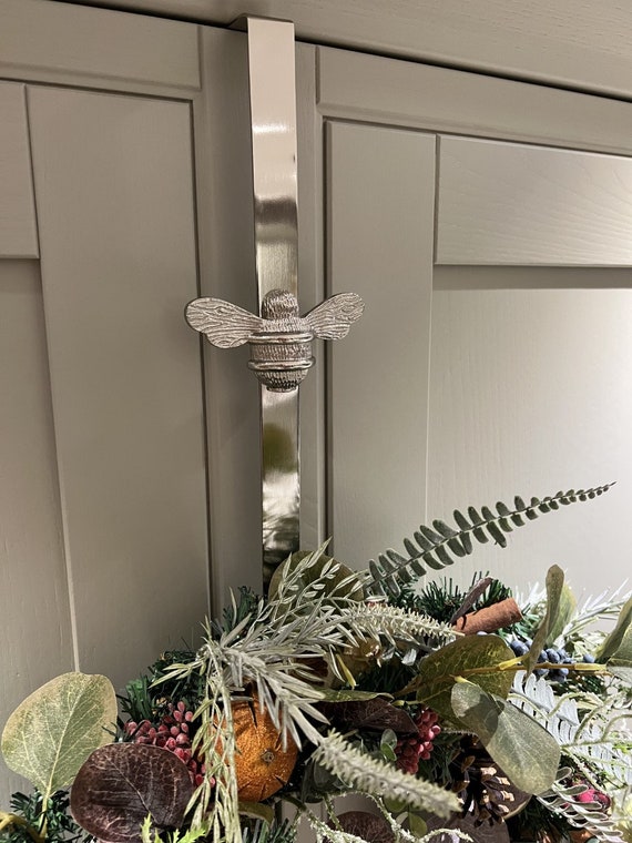 Brass Bee Wreath Hanger Premium Over the Door Iron Wreath Hanger Wreath Holder Wreath Hook for Christmas Decoration Large Etsy Norway