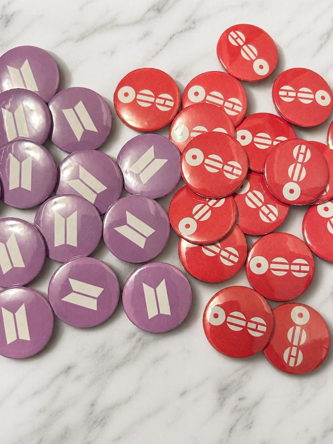Kpop 1 Inch Pins Bulk for Freebies / Concert World Tour 2026 ...