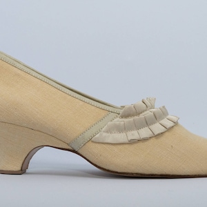 18th Century Shoe,  Reenactment, Georgian, historical footwear, silk pumps