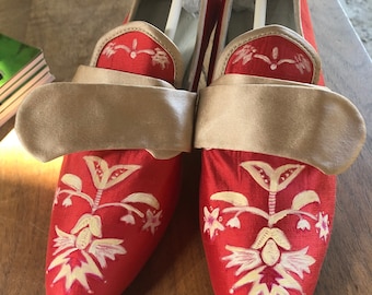 Hand painted, 18th Century Shoe,  Reenactment, Georgian, historical footwear, silk shoes, duchess