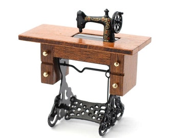 Treadle Sewing Machine for 12th Scale Dolls House