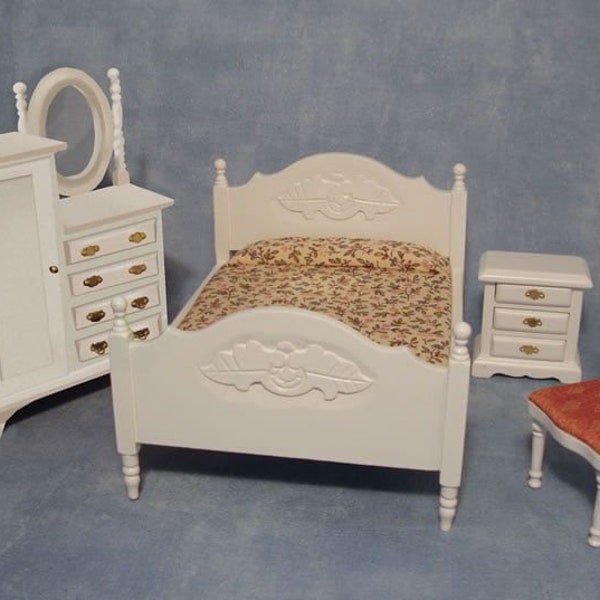 Weißes Schlafzimmer-Set, Stuhl, Miniatur für Puppenhäuser im 12. Maßstab