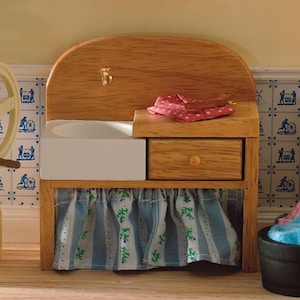 Pine Basin and Drainer for 12th Scale Dolls House