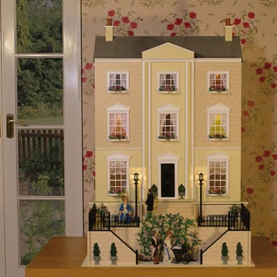 Wentworth Court 12th Scale Dolls House Kit Accessories Not