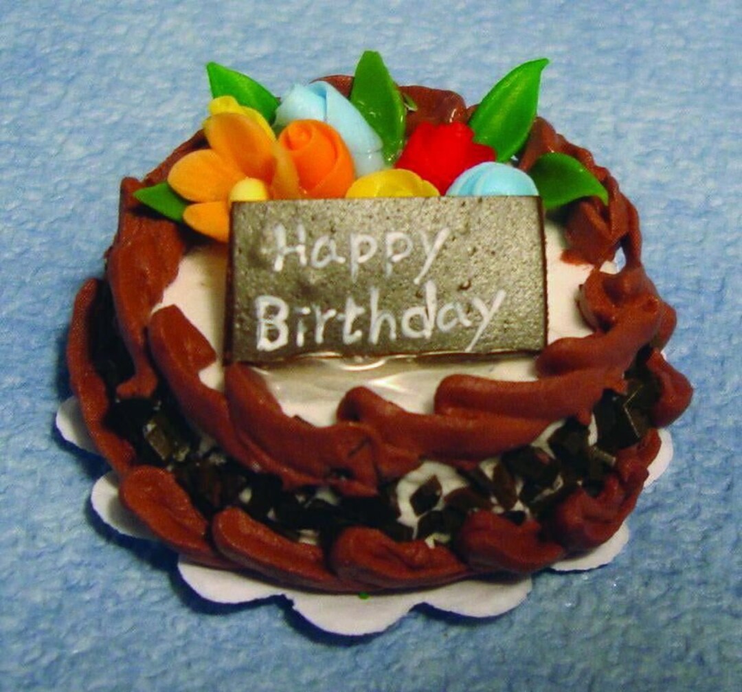 Torta di frutta in miniatura su piatto di porcellana, cibo per casa delle bambole in scala 1:12 - Italia Torta di frutta in miniatura su piatto di porcellana, cibo per casa delle bambole in scala 1:12 - Italia