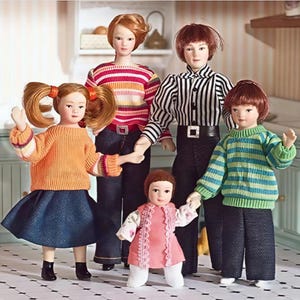 Modern Family of Five Dolls for 12th Scale Dolls House
