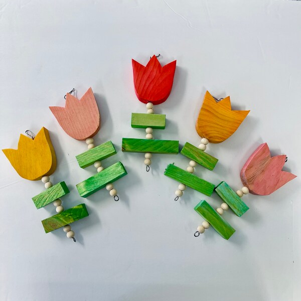 Chinvilla - Juguete para masticar con flores de tulipán de primavera para colgar de 7.0 in