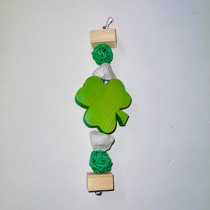 8" St. Patrick's Day Shamrock Hanging Chew Toy - Chinchilla