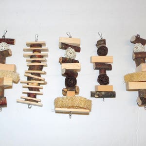 Random Natural 7&quot; Hanging Chinchilla Chew Toy - Apple Sticks, Pine, Loofah & Willow Vine Balls