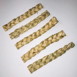 5 Natural Braided Seagrass Chews for Chinchillas & Rabbits