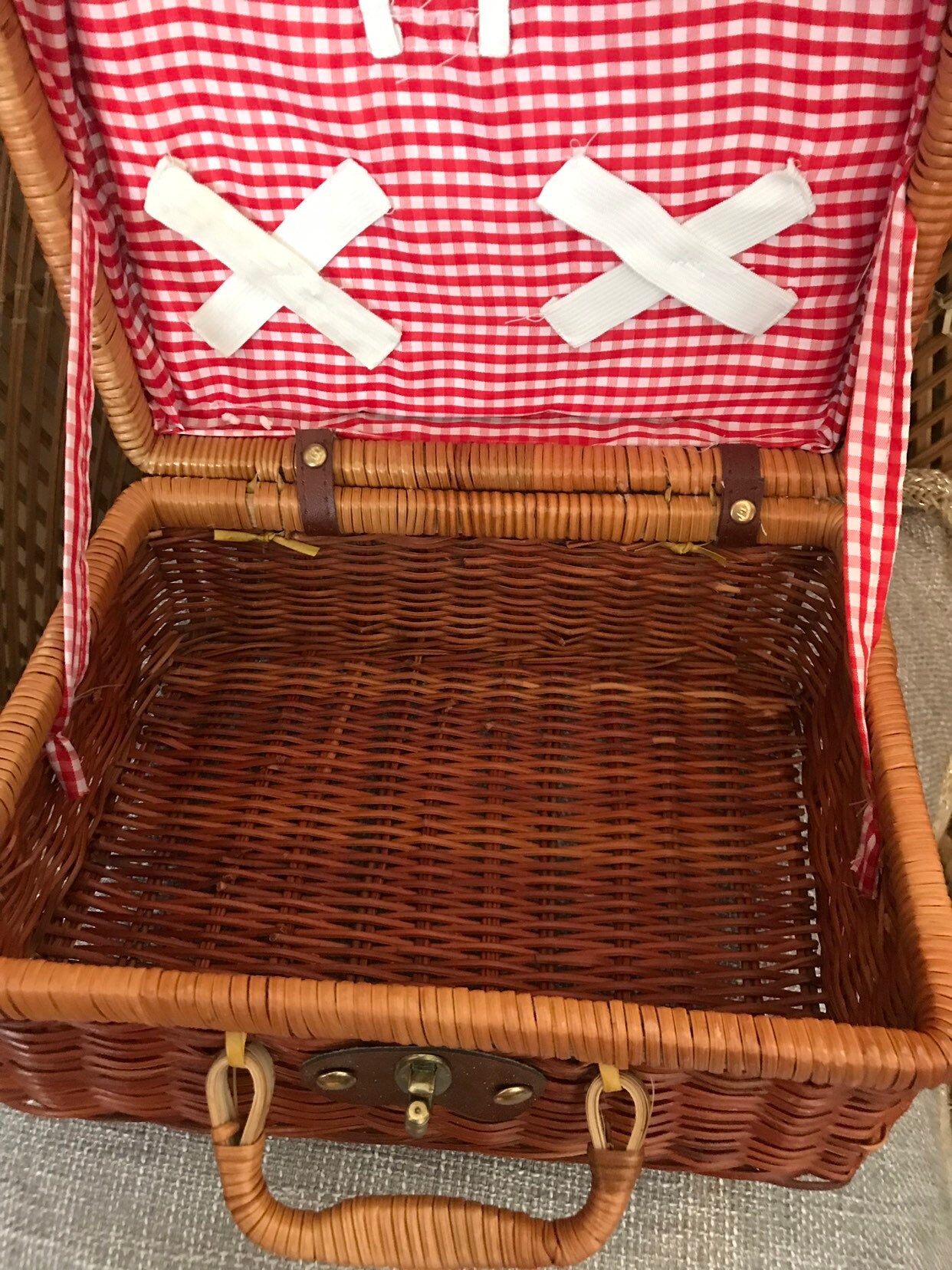wicker basket bag