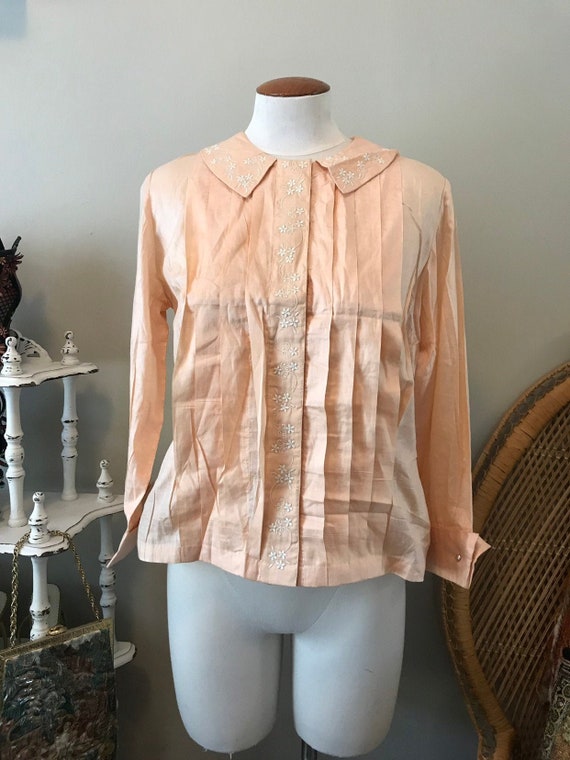 vintage 40's peach embroidered quarter sleeve blou