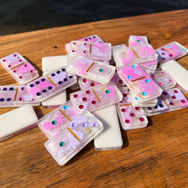 Handgemaakte harsdominoset – 'Cotton Candy Skies'. Cadeau voor verjaardag, bruiloft, spelletjesavond
