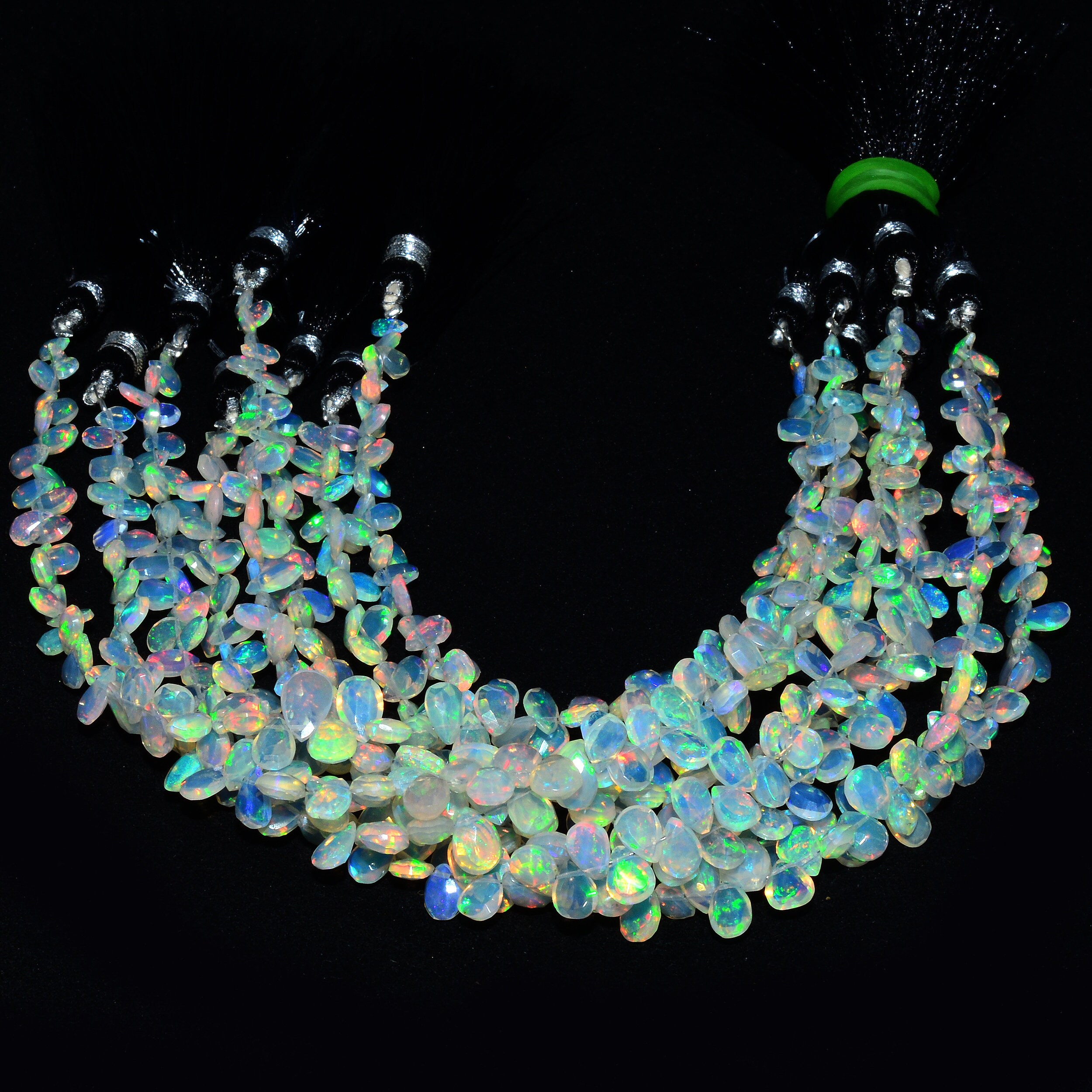 AAA+ エチオピア ウェロ オパール ファイア 5 mm-7 mm ペア ファセット