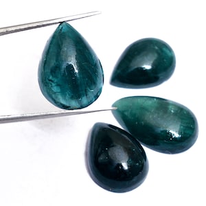 Lote de cabujón de pera de 14 mm a 16 mm de piedra preciosa Grandidierita natural AAA+ / Piedra preciosa semipreciosa Grandidierita extremadamente rara con parte posterior plana y lisa