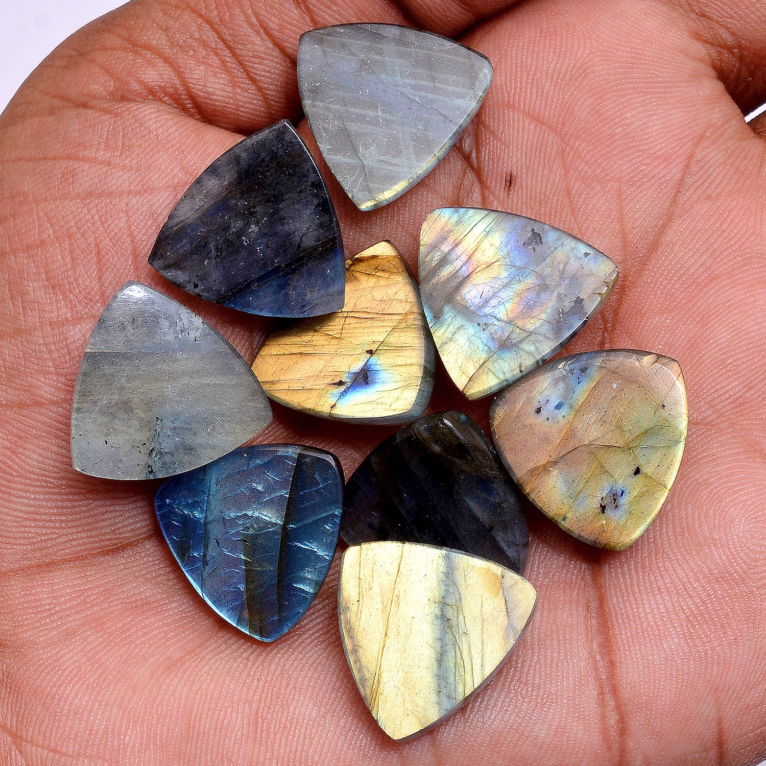 天然ラブラドライト 20 mm ルース トリリオン カボション | 天然ハイ