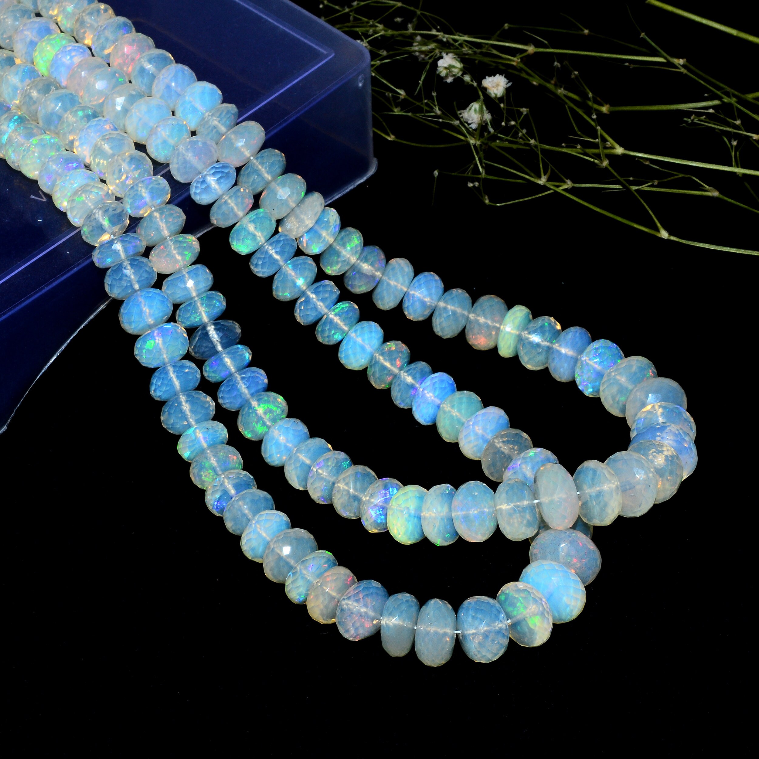 小川anisoteaサイズ37 O-45/ 1. Strand Australian Opal Rough Beads 5X8, 10X23 MM