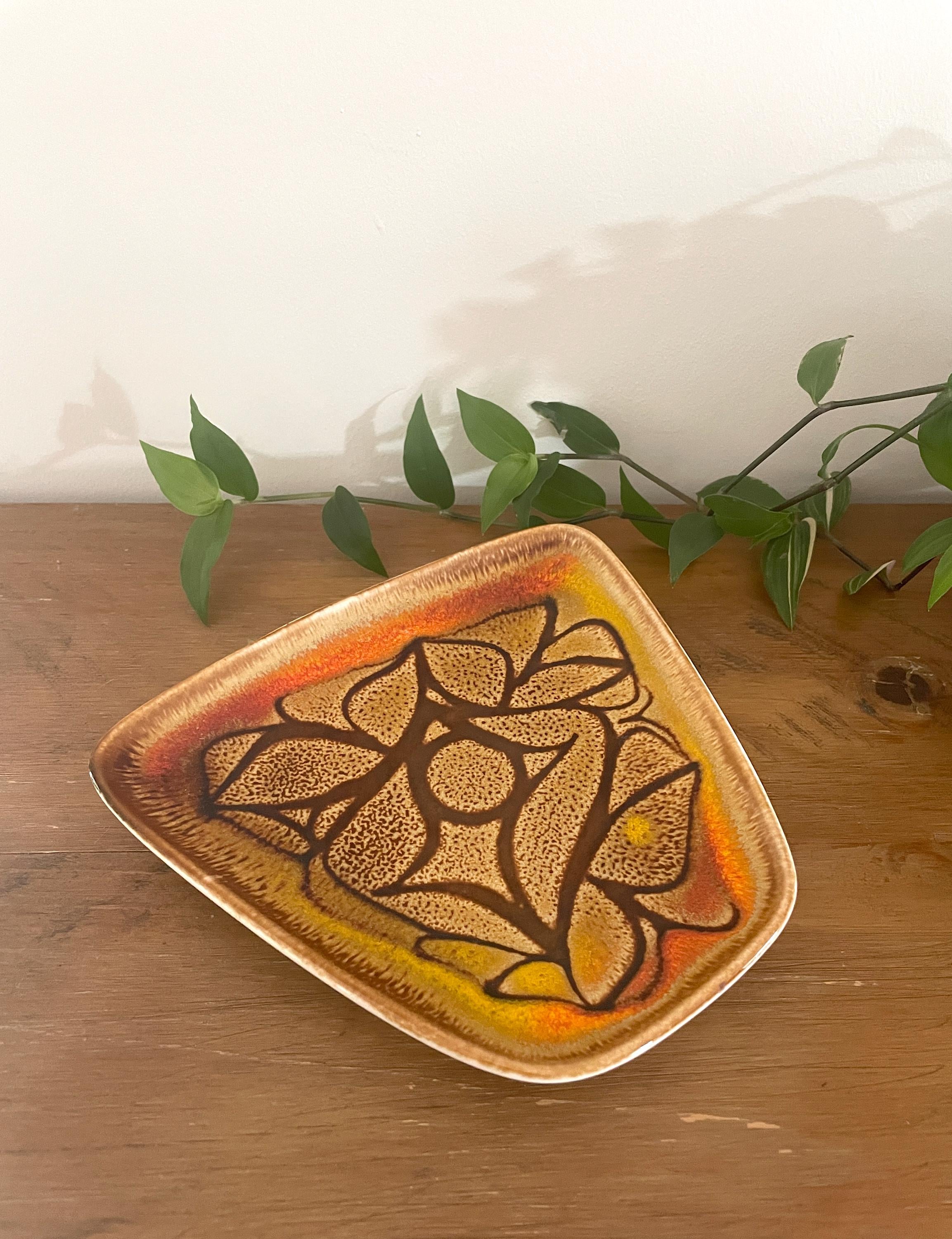 Poole Pottery Collectible Plates - Etsy UK