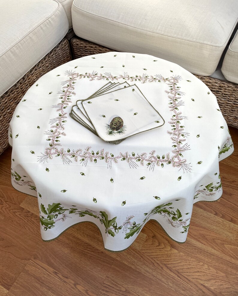 Vintage Table Linen Set, Acorn and Pinecone Tablecloth & 6 Napkins
