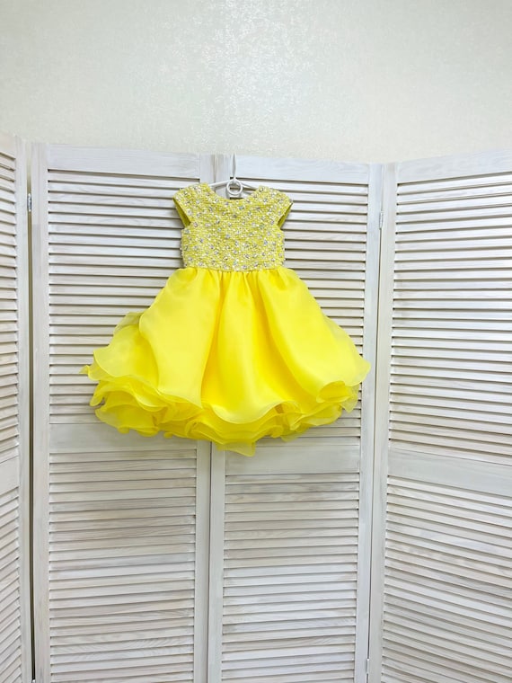 Yellow pageant hotsell dresses for girls