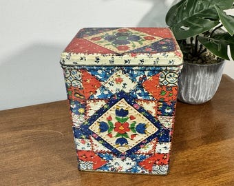 Vintage Hallmark 1976 Quilt Patchwork Pattern Tin Box Canister Storage USA