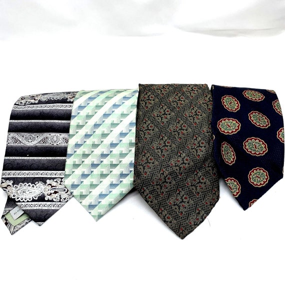 4 Vintage Men's Neckties Silk Robert Stewart Van … - image 1