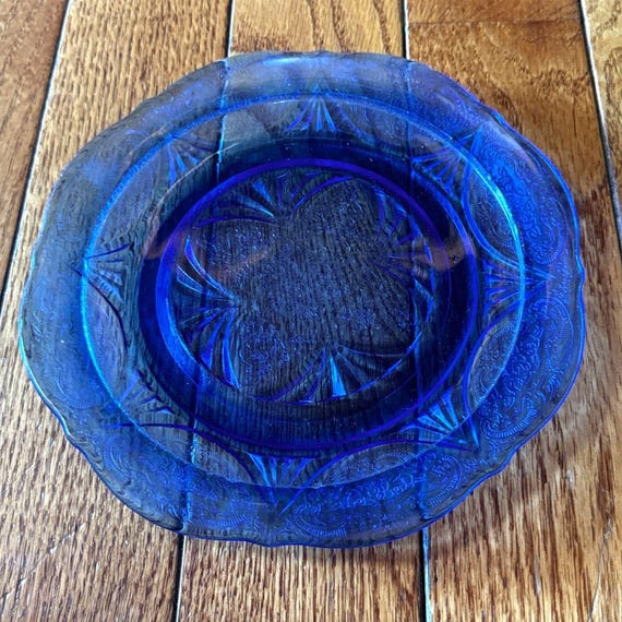 Vintage HAZEL ATLAS ROYAL LACE Cobalt Blue Depression Glass Dinner Plate shops 8.5”