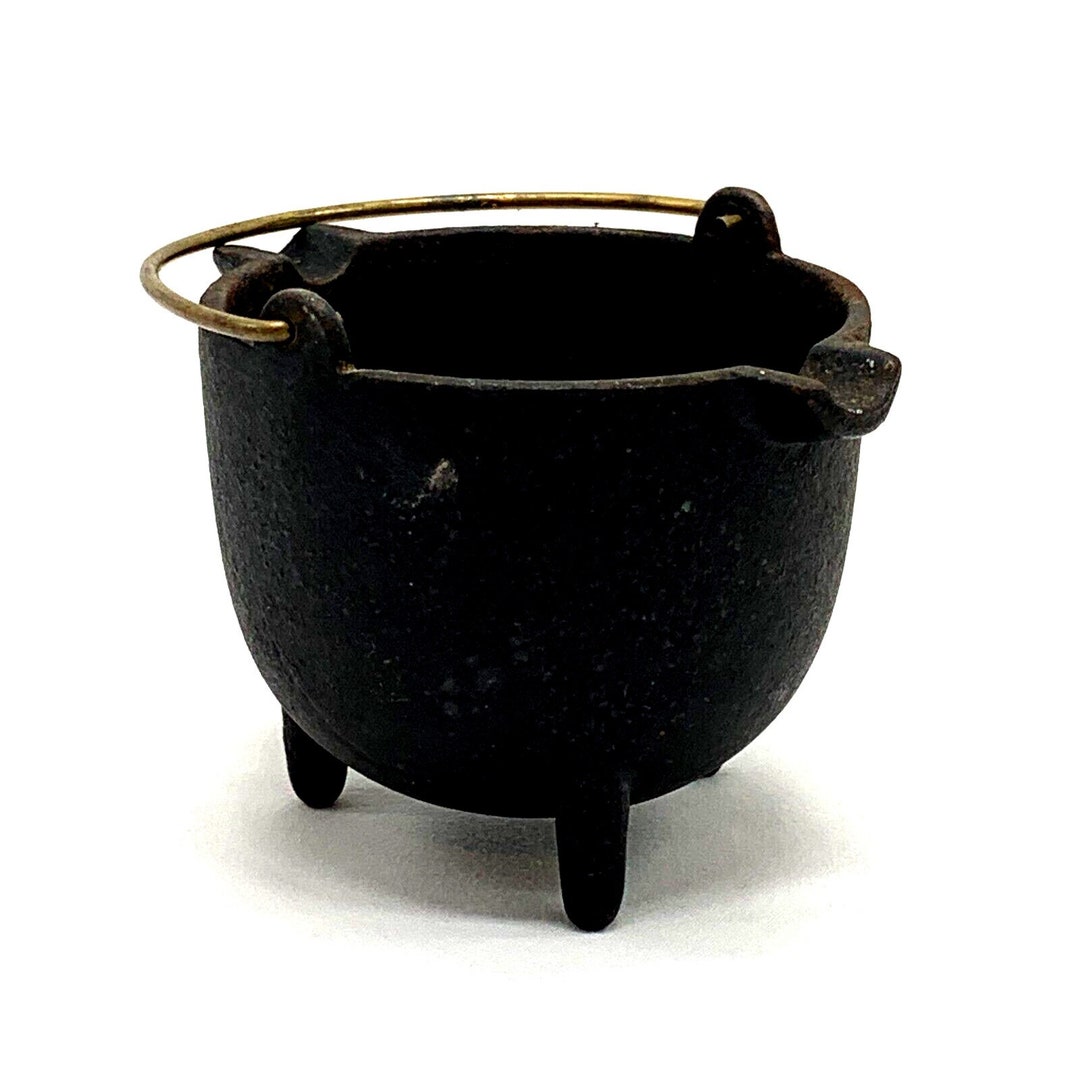 Vintage Cast Iron Bean Pot Mini Cauldron Planter 3 Legged Etsy