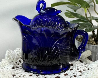Vintage Westmoreland Cobalt Blue Swan & Reeds Creamer with Lid