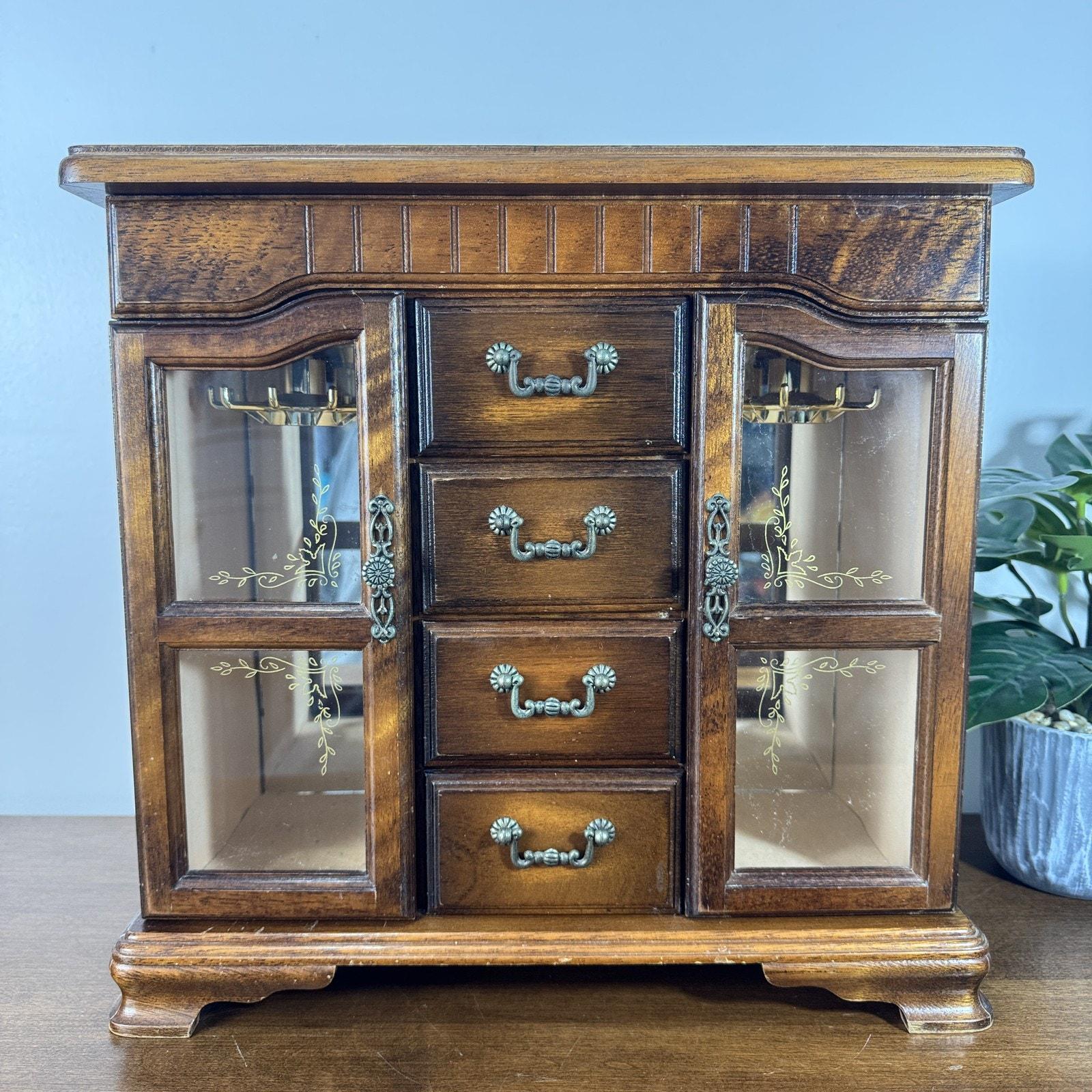 ヴィンテージ　アンティーク調　ハンドメイド　キャビネット　ジュエリーBOX Vintage Jay Import Co. Wooden Musical Jewelry Box Armoire With