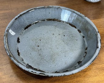 Molde para tarta de esmalte vintage de 25 cm (10"), redondo, azul grisáceo, estilo rústico de granja.