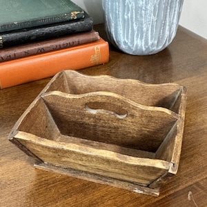 Organizador de escritorio rústico de madera vintage, caja de almacenamiento para correo, clasificador de correo, primitivo