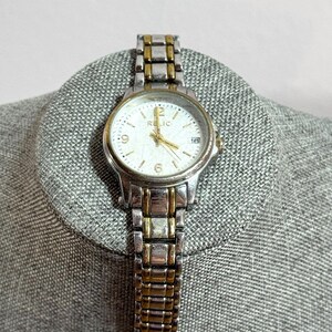 Relic Uhr Silber Gold Ton Quartz Analog Frauen 30 Meter Wasserdicht