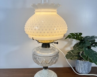 Vintage zoolplaat met melkglazen tafellamp helder geslepen glas, elektrisch licht