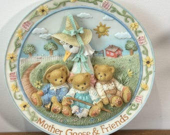 Piatto da collezione Cherished Teddies Enesco con filastrocche di Mamma Oca e amici