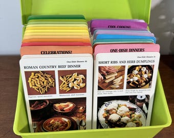 Vintage Betty Crocker receptenkaartenset uit 1975 met kaarten en tussenschotten, groen.