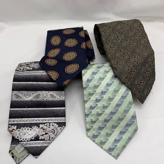 4 Vintage Men's Neckties Silk Robert Stewart Van … - image 2