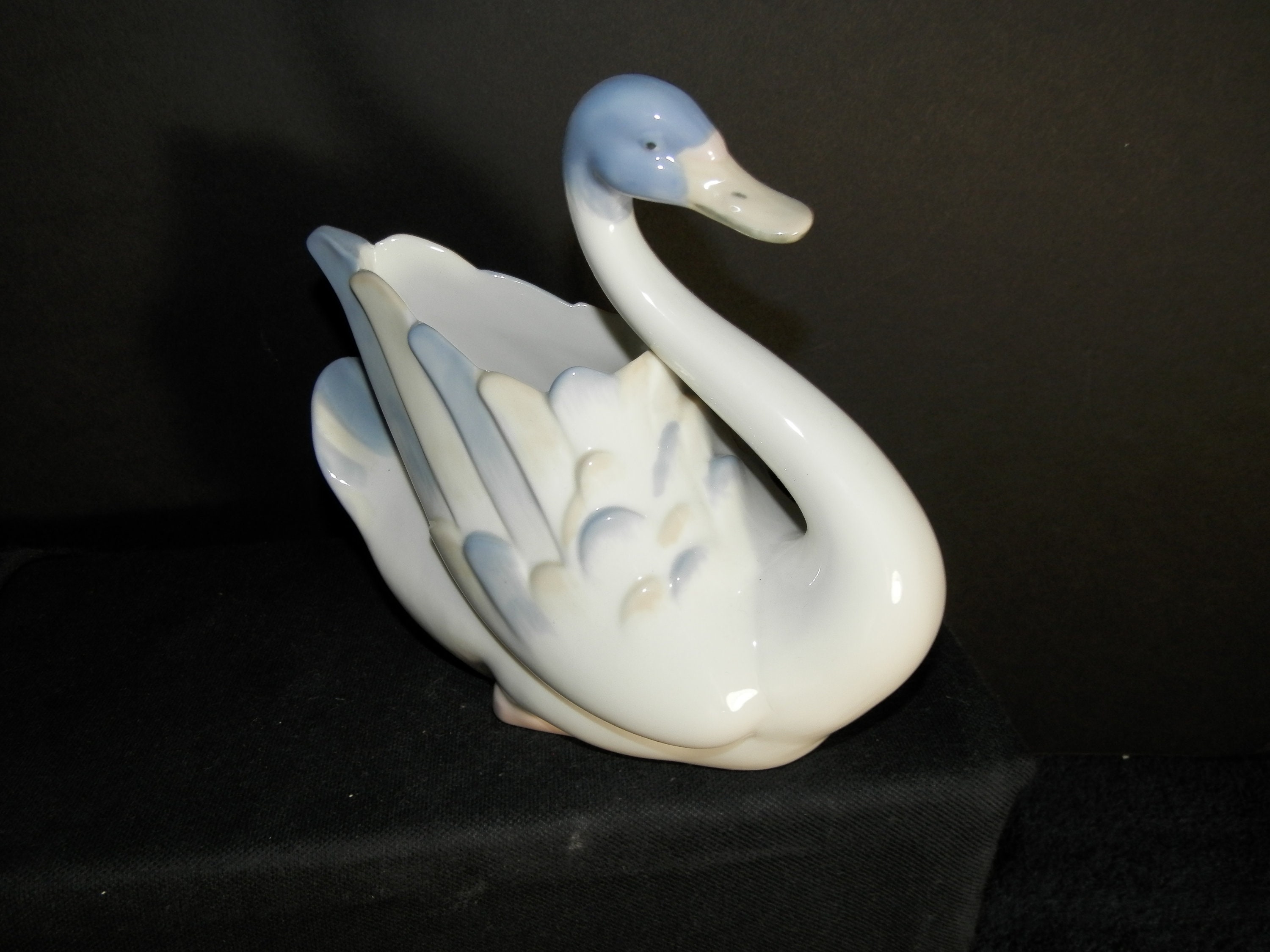 Lladro Swans for sale Only 4 left at 60