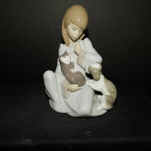 Lladro Figurine Girl Puppy Kitten #5640