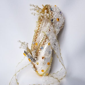 Aurora es Wedding - Verzierter Pointe Schuh