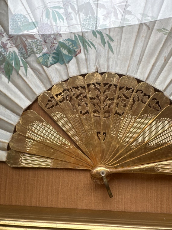 Antique Framed Hand Fan. 1900's. Wood and Hand Painted Silk. Home