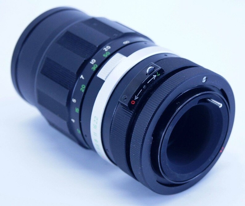 Vintage Soligor 135mm F / 2.8 TeleAuto Camera Lens Made in Japan With Caps afbeelding 8