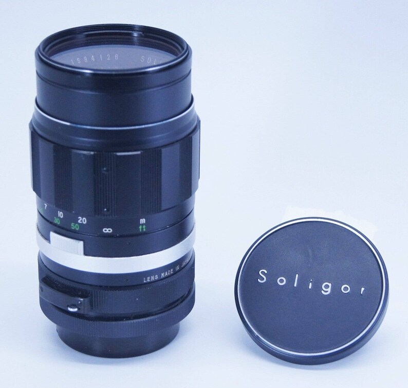 Vintage Soligor 135mm F / 2.8 TeleAuto Camera Lens Made in Japan With Caps afbeelding 3